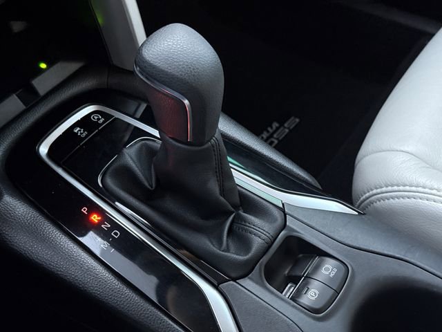 Used 2024 Toyota Corolla Cross LE FWD image 28
