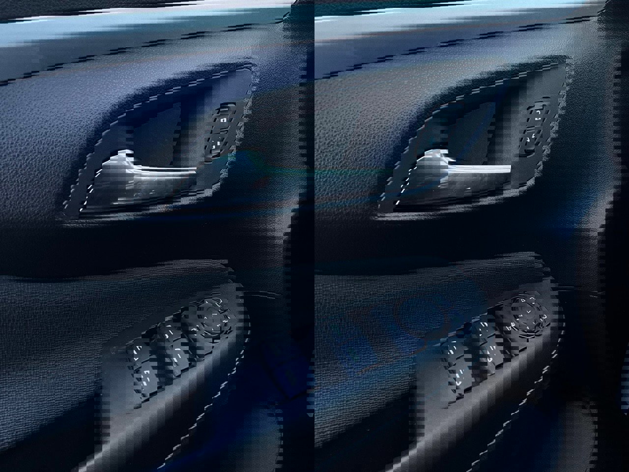 Used 2025 Buick Envista Preferred image 19