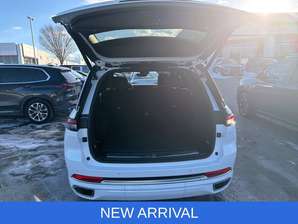 Certified 2024 Jeep Grand Cherokee Summit image 11