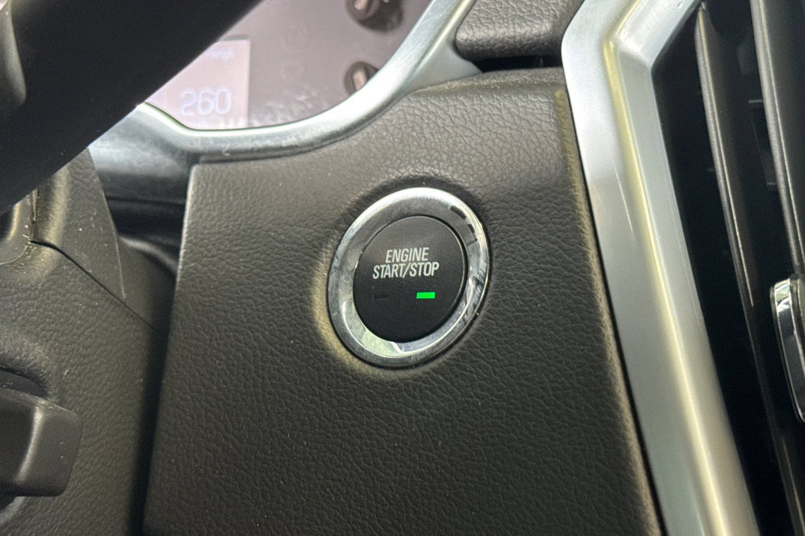 Used 2016 Cadillac SRX Premium AWD/4WD image 30
