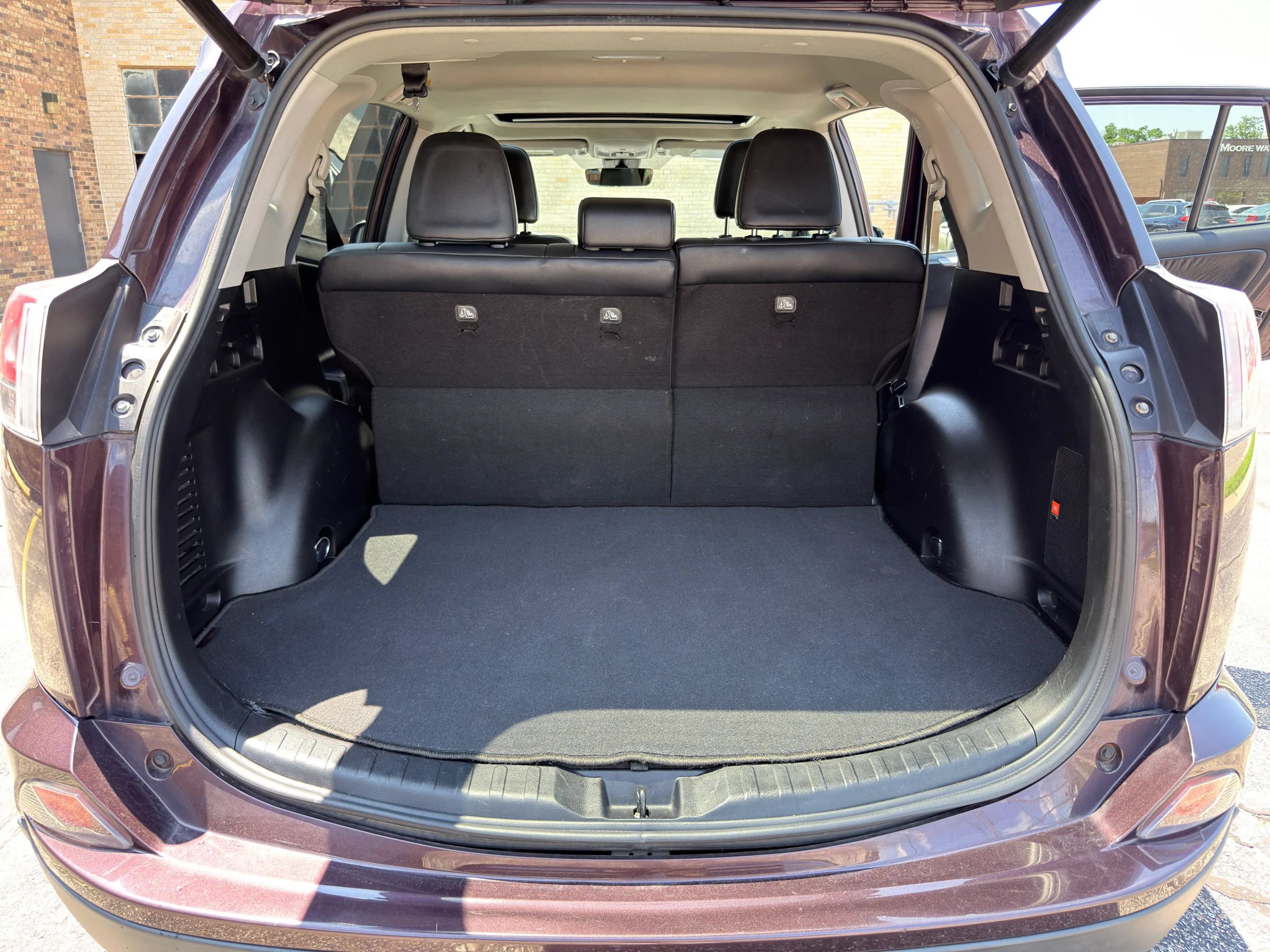 Used 2017 Toyota RAV4 Limited FWD image 6