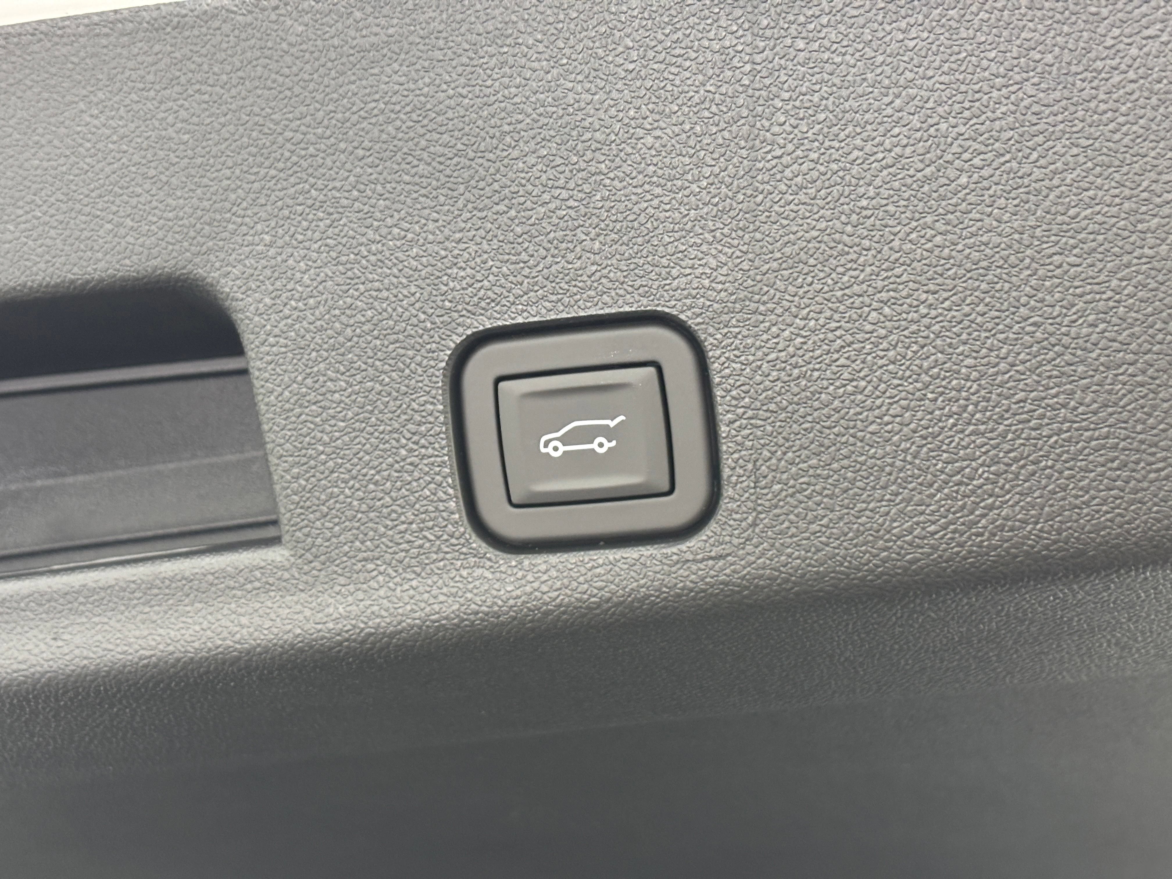 New 2026 GMC Acadia Elevation w/ Black Edition FWD image 13