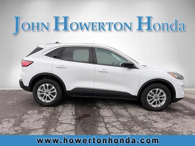 Used 2022 Ford Escape SE w/ Cold Weather Package AWD/4WD image 3