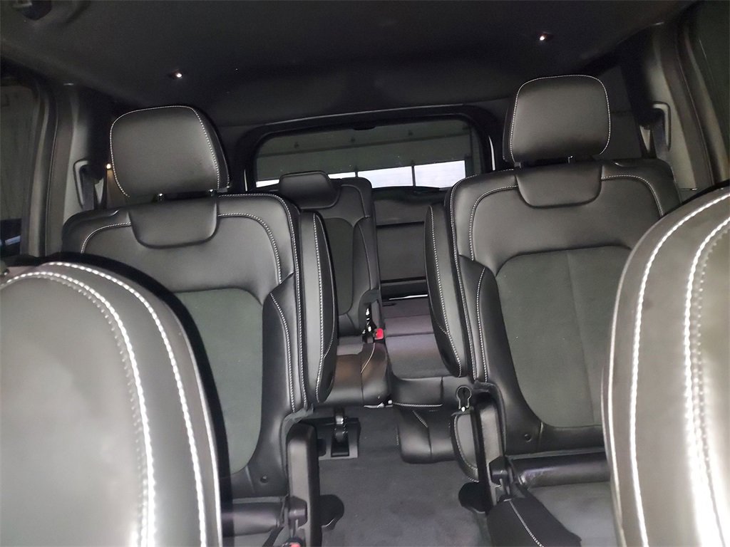 Used 2025 Jeep Grand Cherokee L Altitude image 13