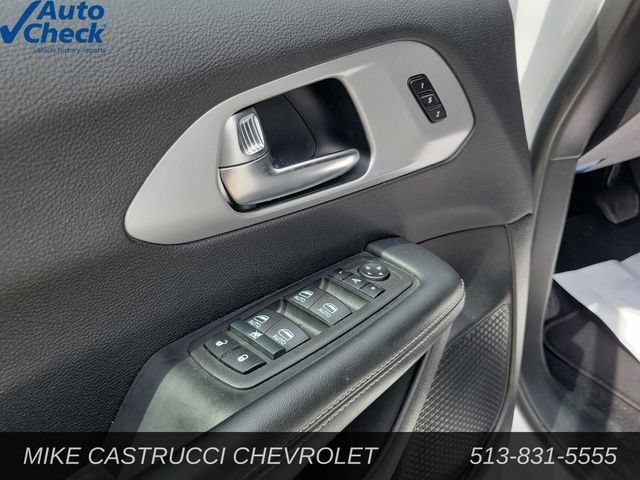Used 2025 Chrysler Pacifica Limited FWD image 22