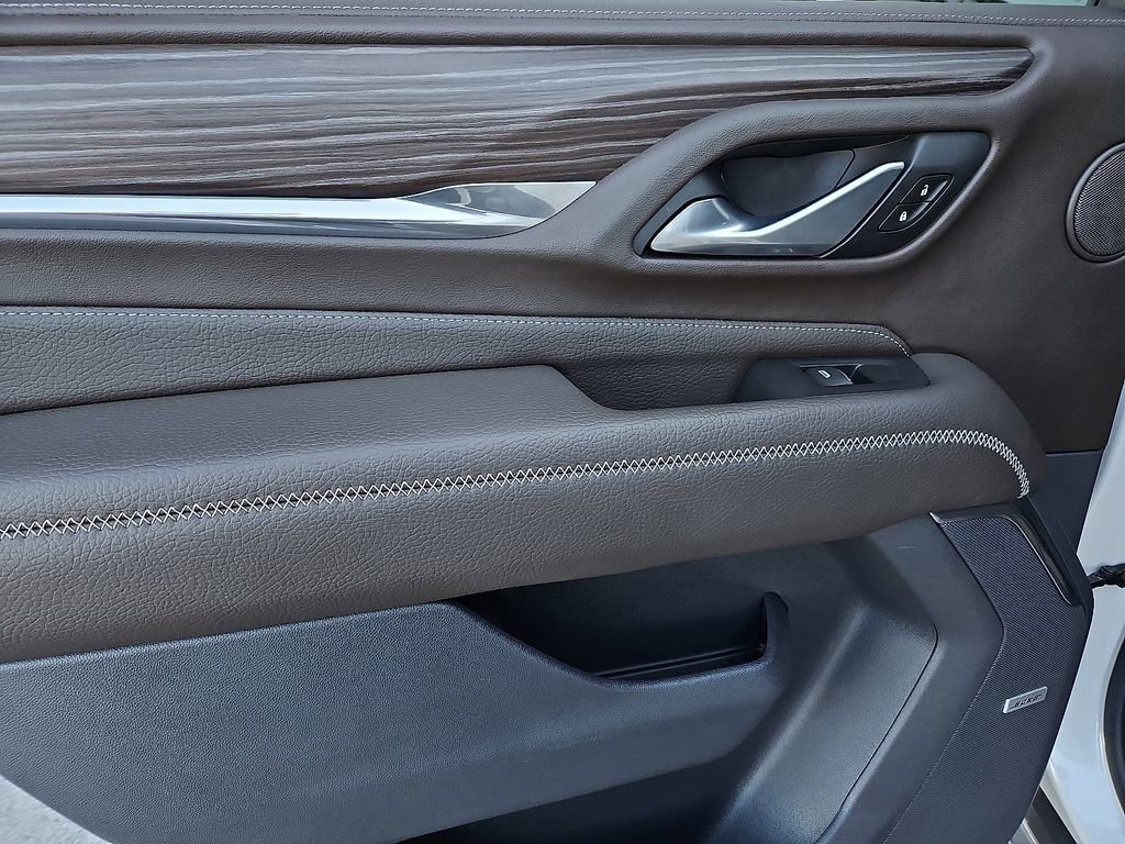 Used 2021 GMC Yukon Denali w/ Denali Premium Package image 16