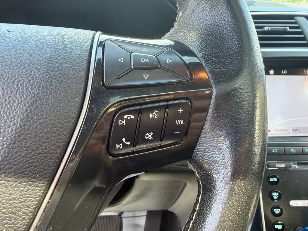 Used 2017 Ford Explorer Platinum AWD/4WD image 24