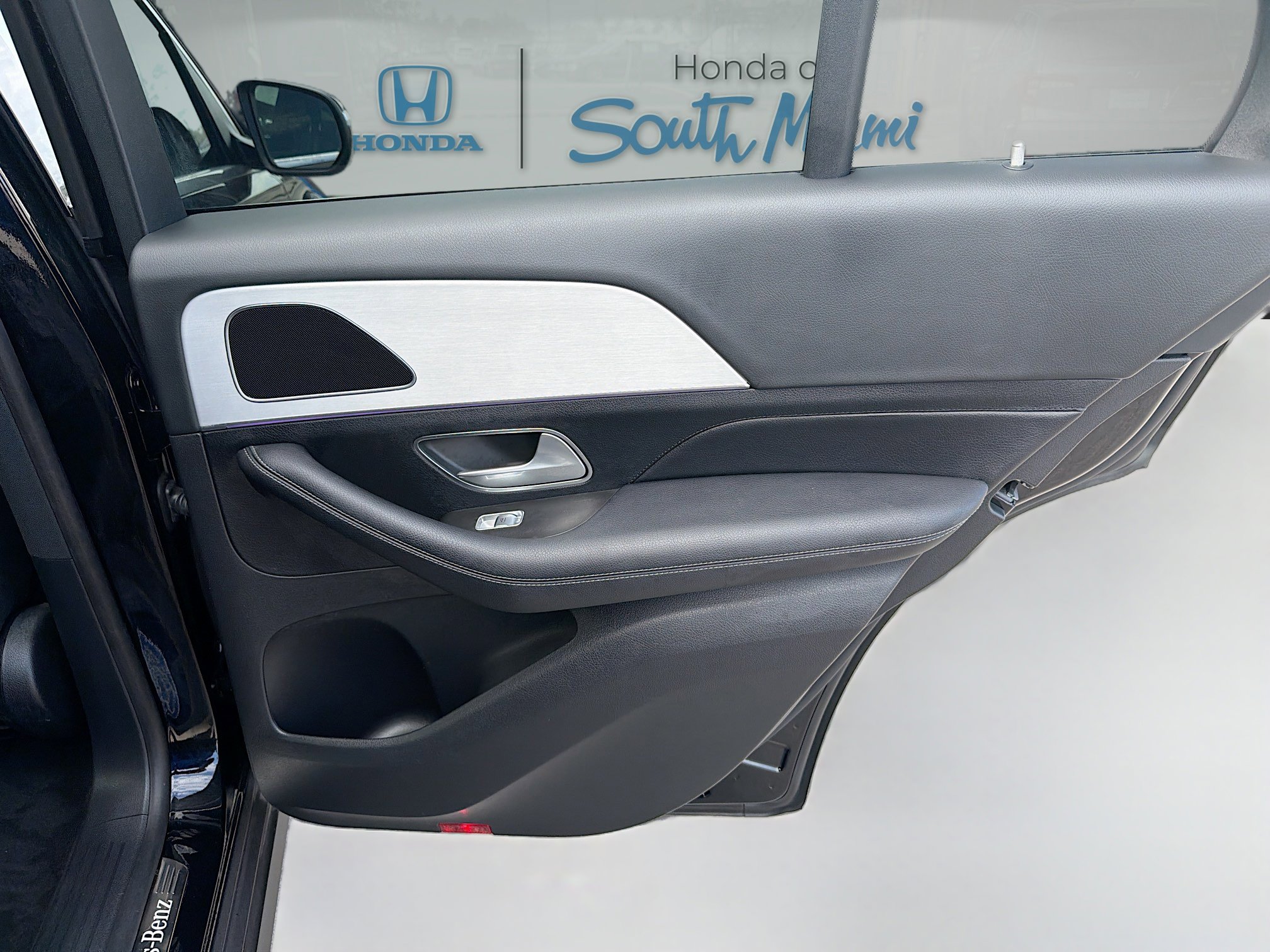 Used 2024 Mercedes-Benz GLE 350 4MATIC image 31