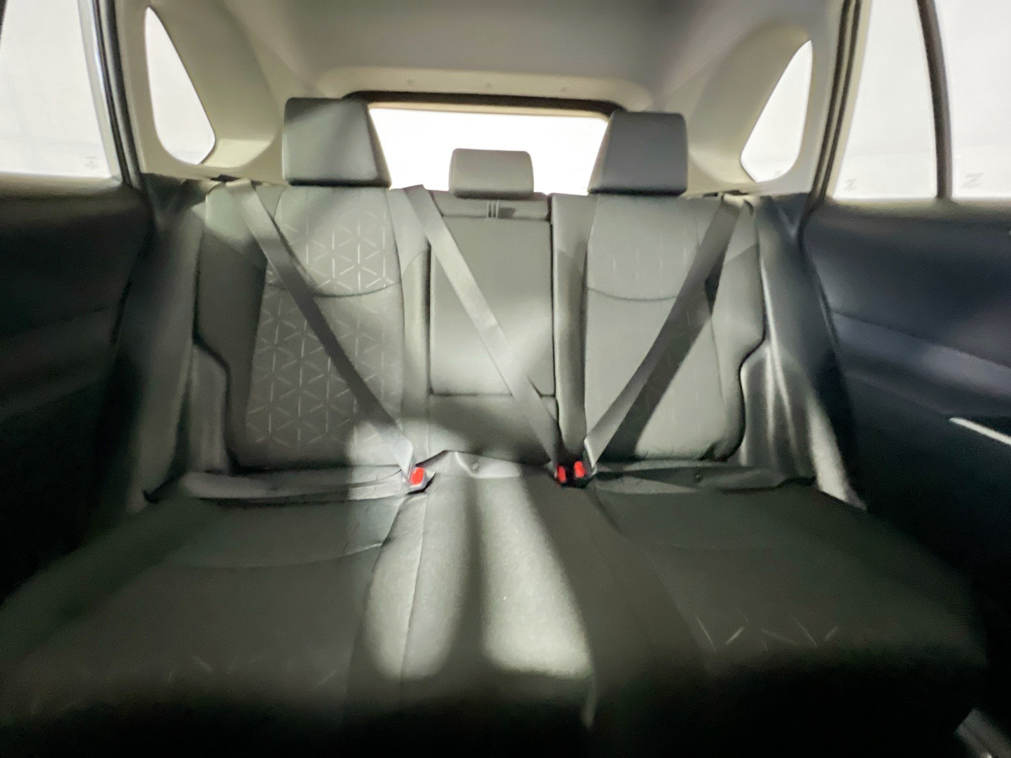 Used 2025 Toyota RAV4 XLE w/ Convenience Package FWD image 33