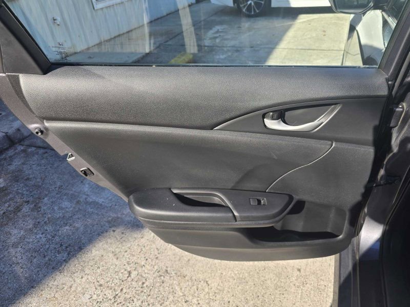 Used 2021 Honda Civic Sport image 28