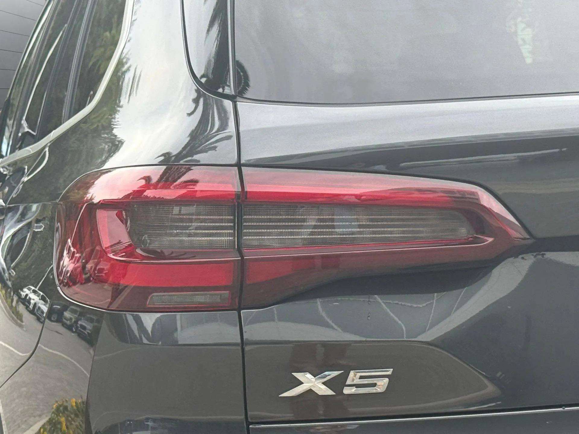 Used 2023 BMW X5 xDrive45e w/ Parking Assistance Package image 27