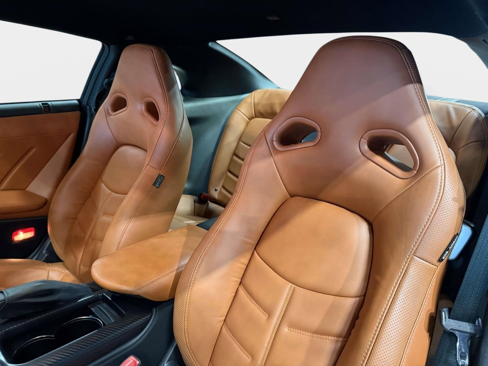 Used 2021 Nissan GT-R Premium image 38