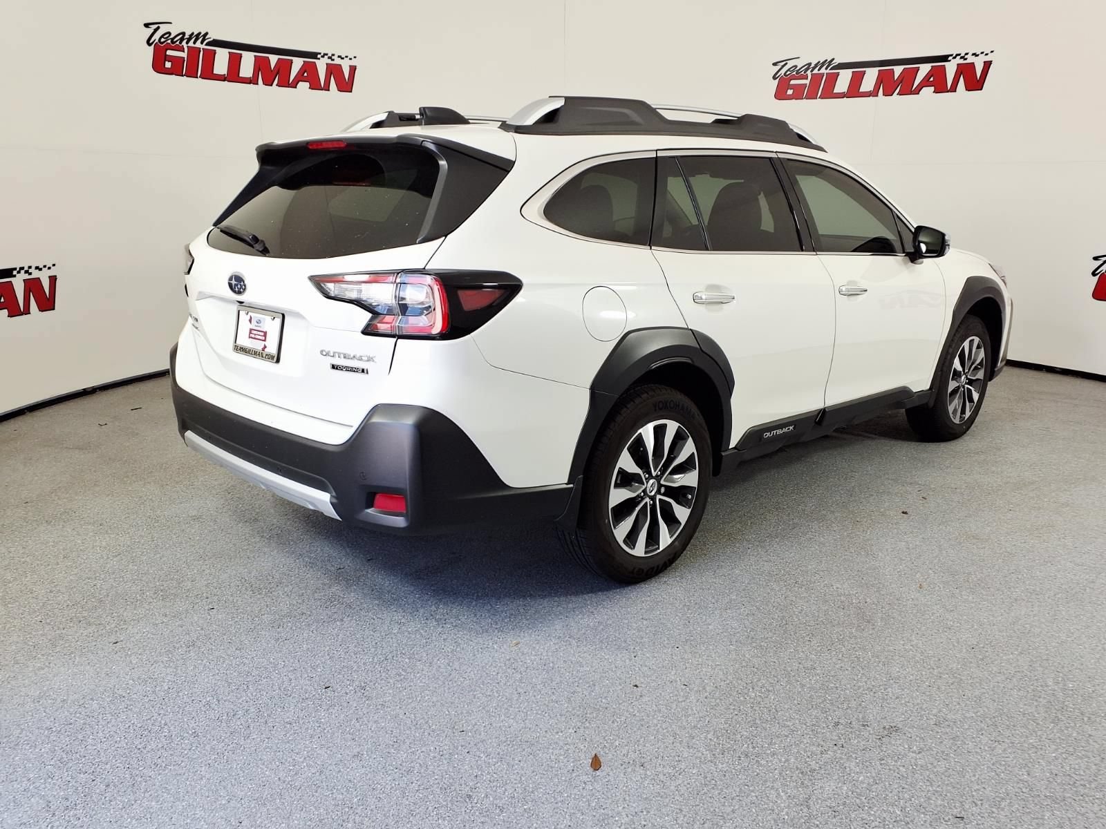 Certified 2025 Subaru Outback Touring AWD/4WD image 6