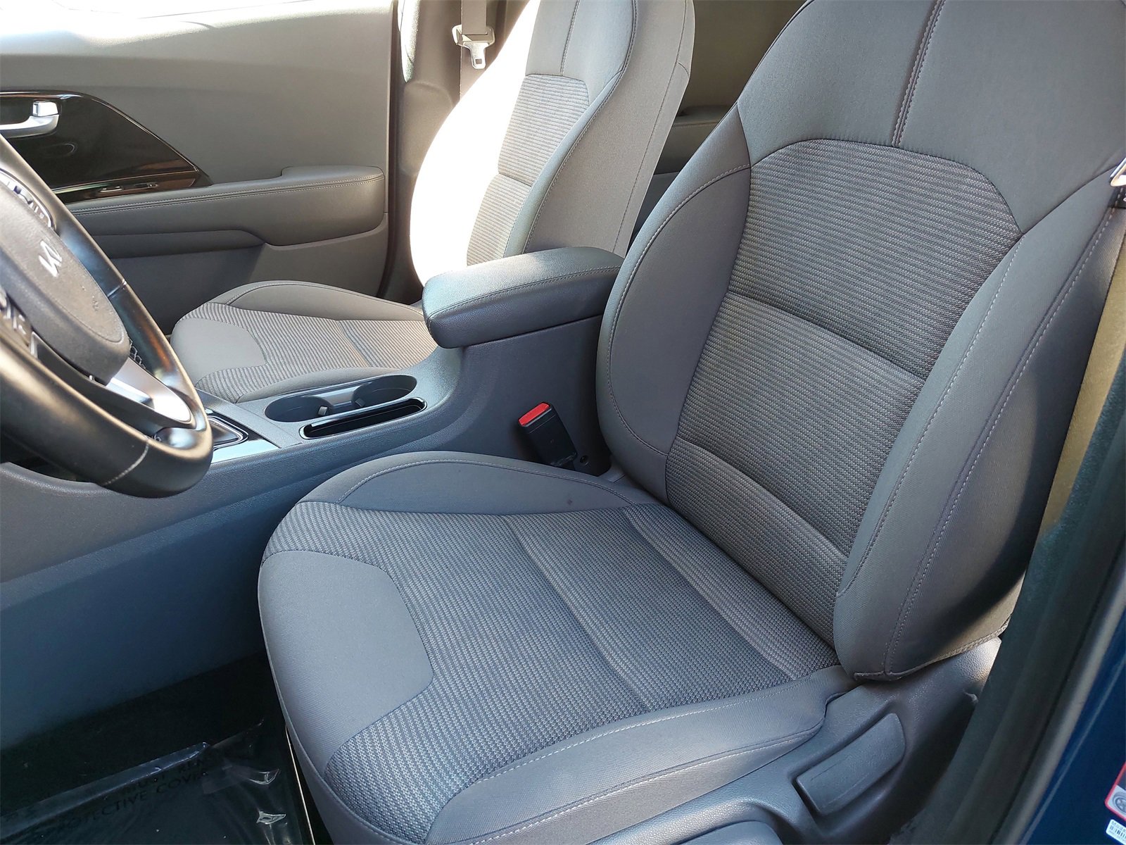 Certified 2022 Kia Niro LXS image 14