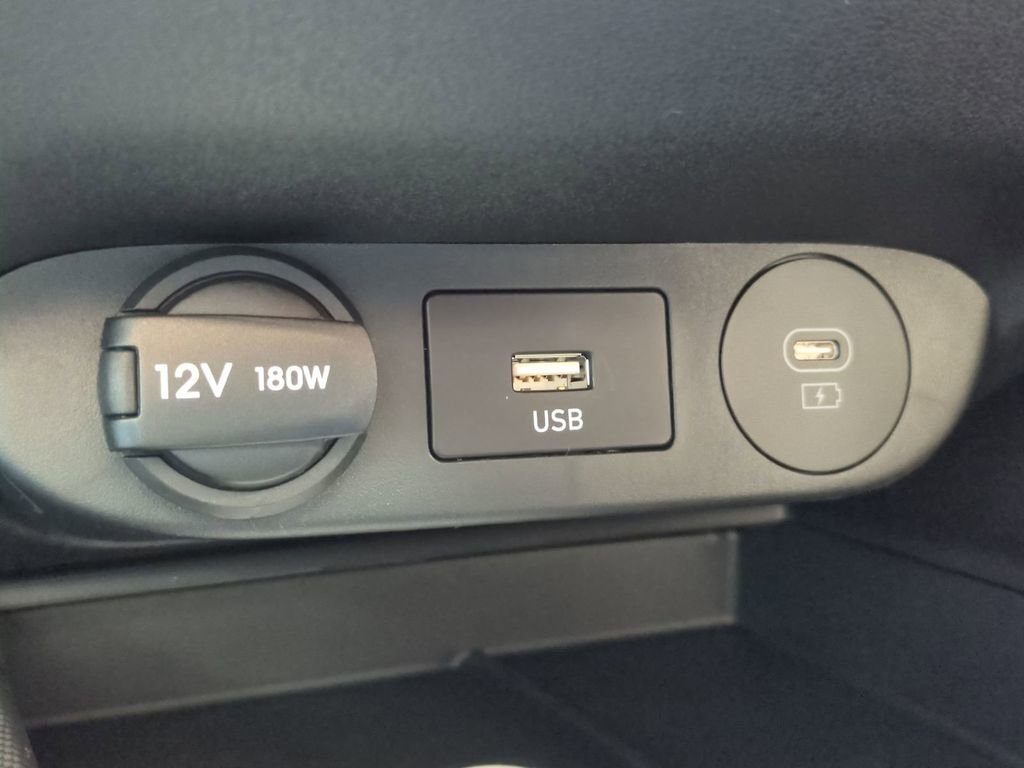 New 2026 Hyundai Elantra Limited image 26