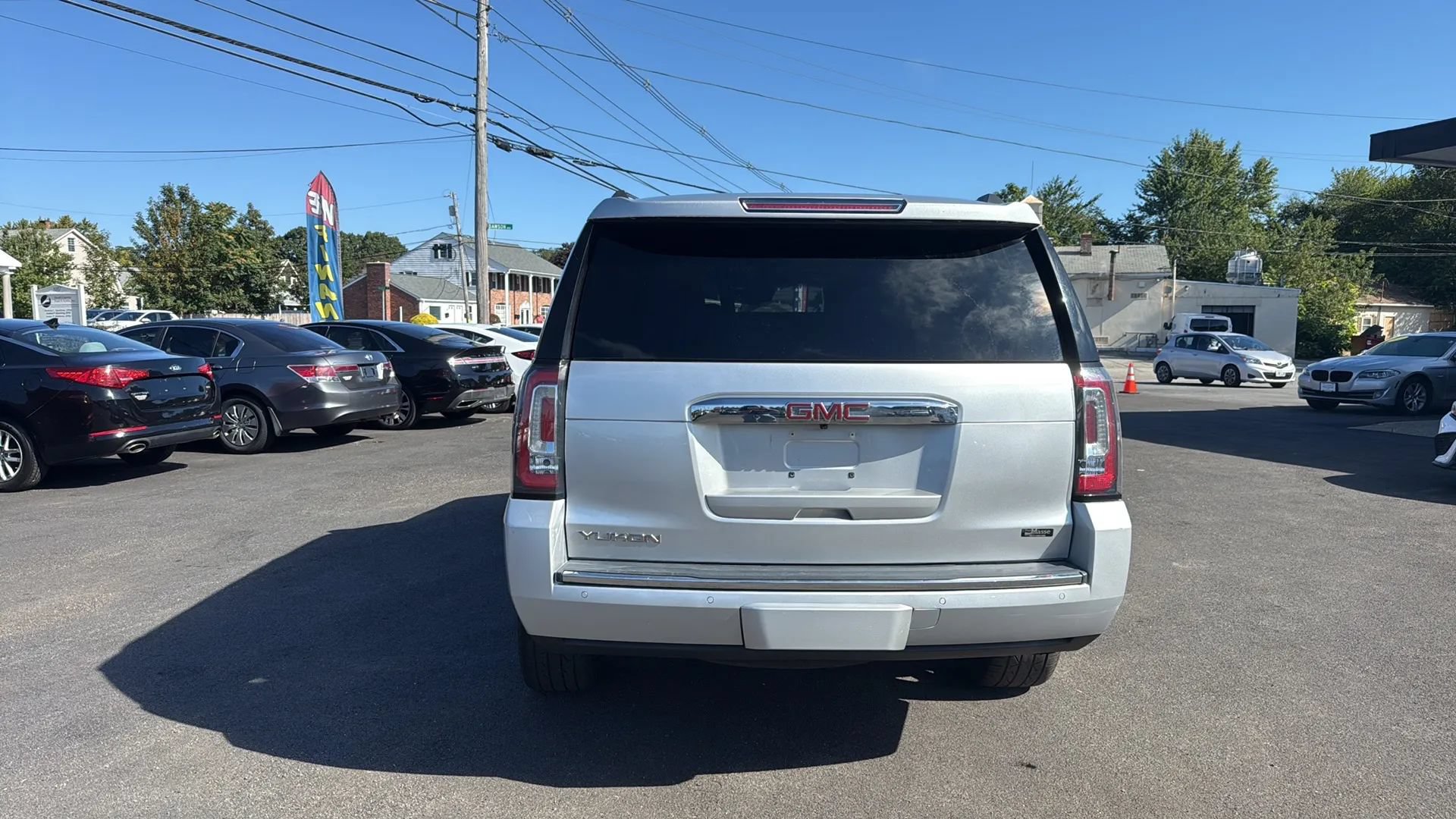 Used 2018 GMC Yukon Denali AWD/4WD image 6