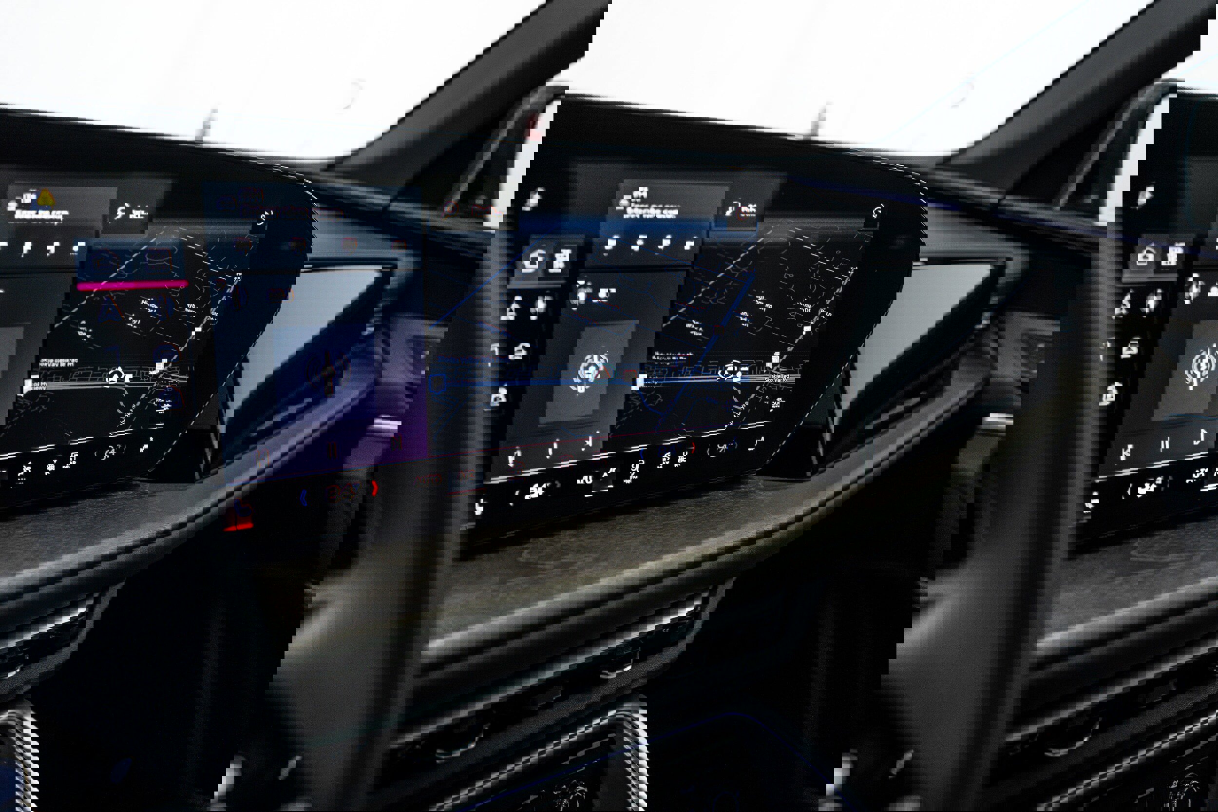 Certified 2025 Audi Q5 Premium w/ Convenience Package image 12