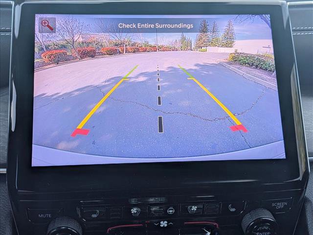 Used 2025 Jeep Grand Cherokee Overland w/ Luxury Tech Group IV image 15