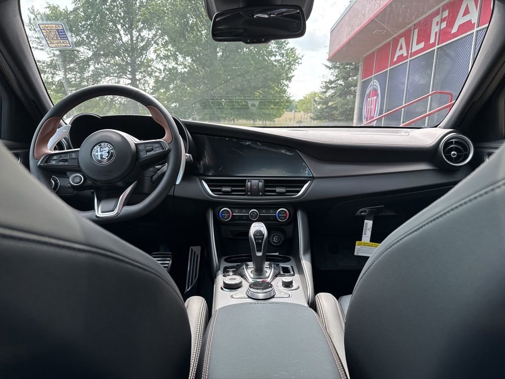 New 2025 Alfa Romeo Giulia AWD w/ Driving Assist Package image 16