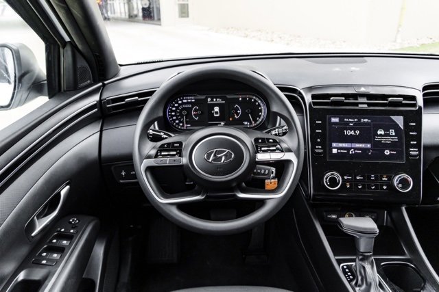 Certified 2024 Hyundai Santa Cruz SE image 24