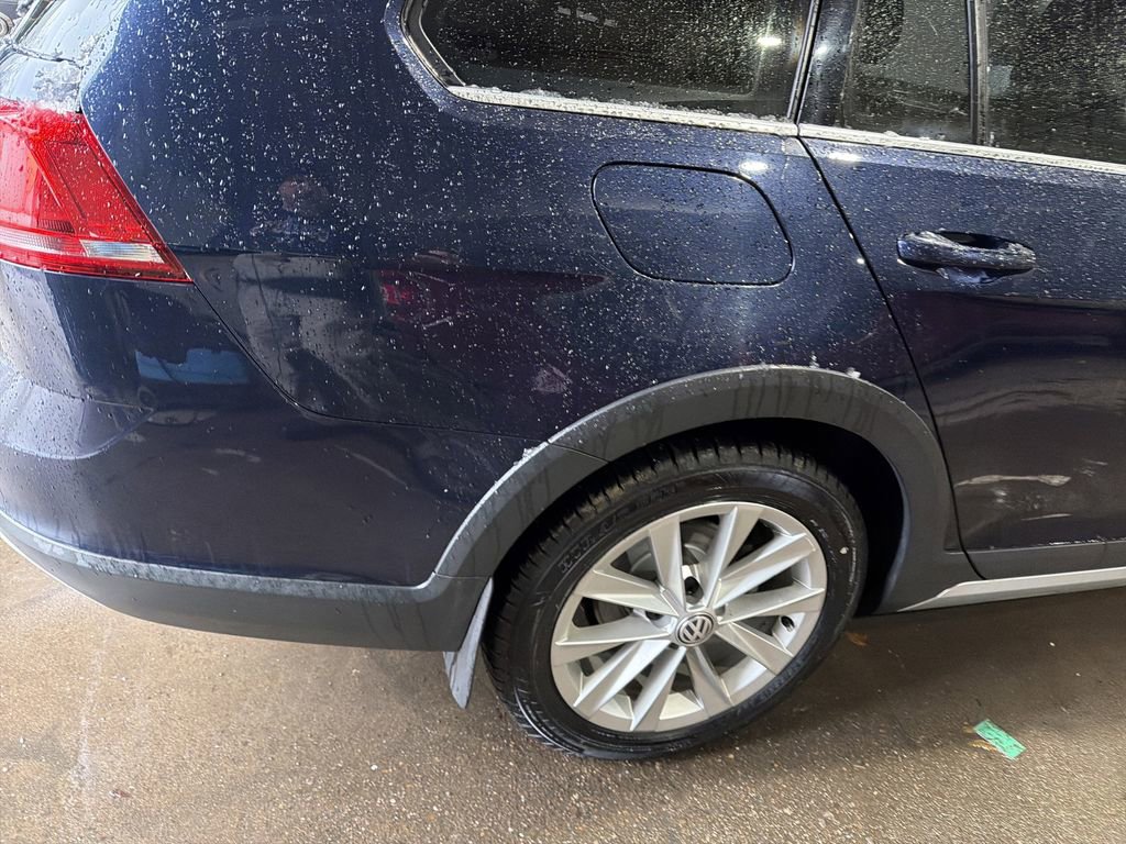 Used 2017 Volkswagen Golf Alltrack SE image 4