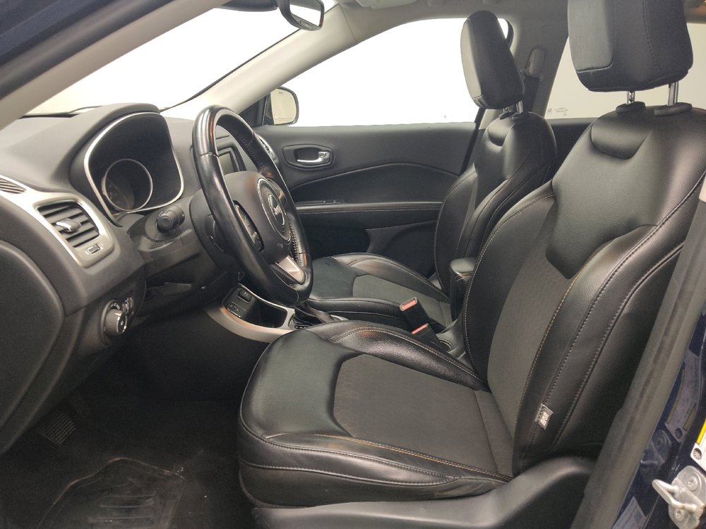 Used 2018 Jeep Compass Latitude w/ Safe & Security Group FWD image 17