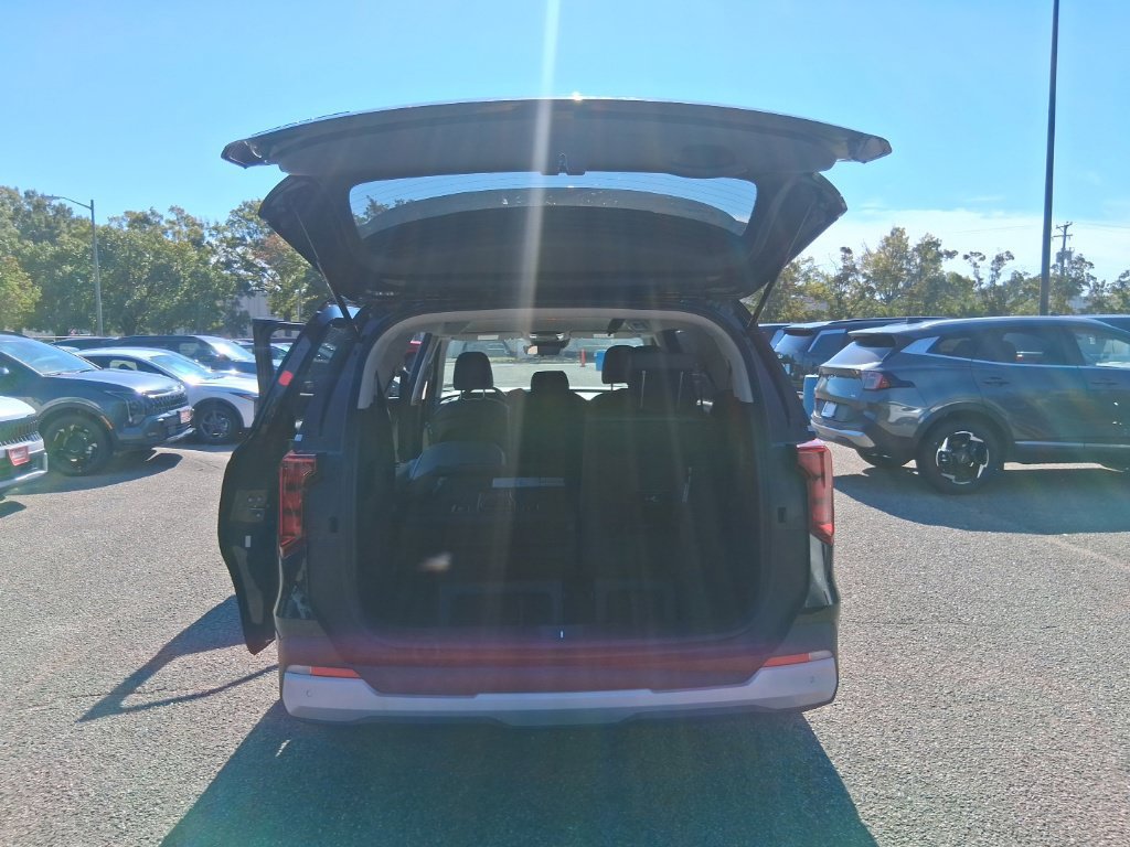 Certified 2026 Kia Carnival FWD image 21