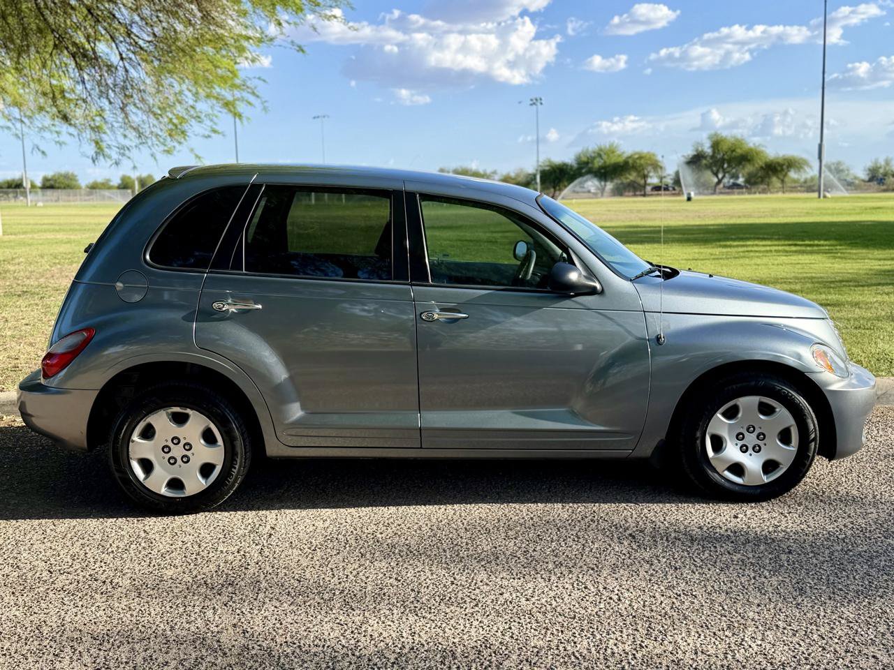 Used 2009 Chrysler PT Cruiser FWD image 6