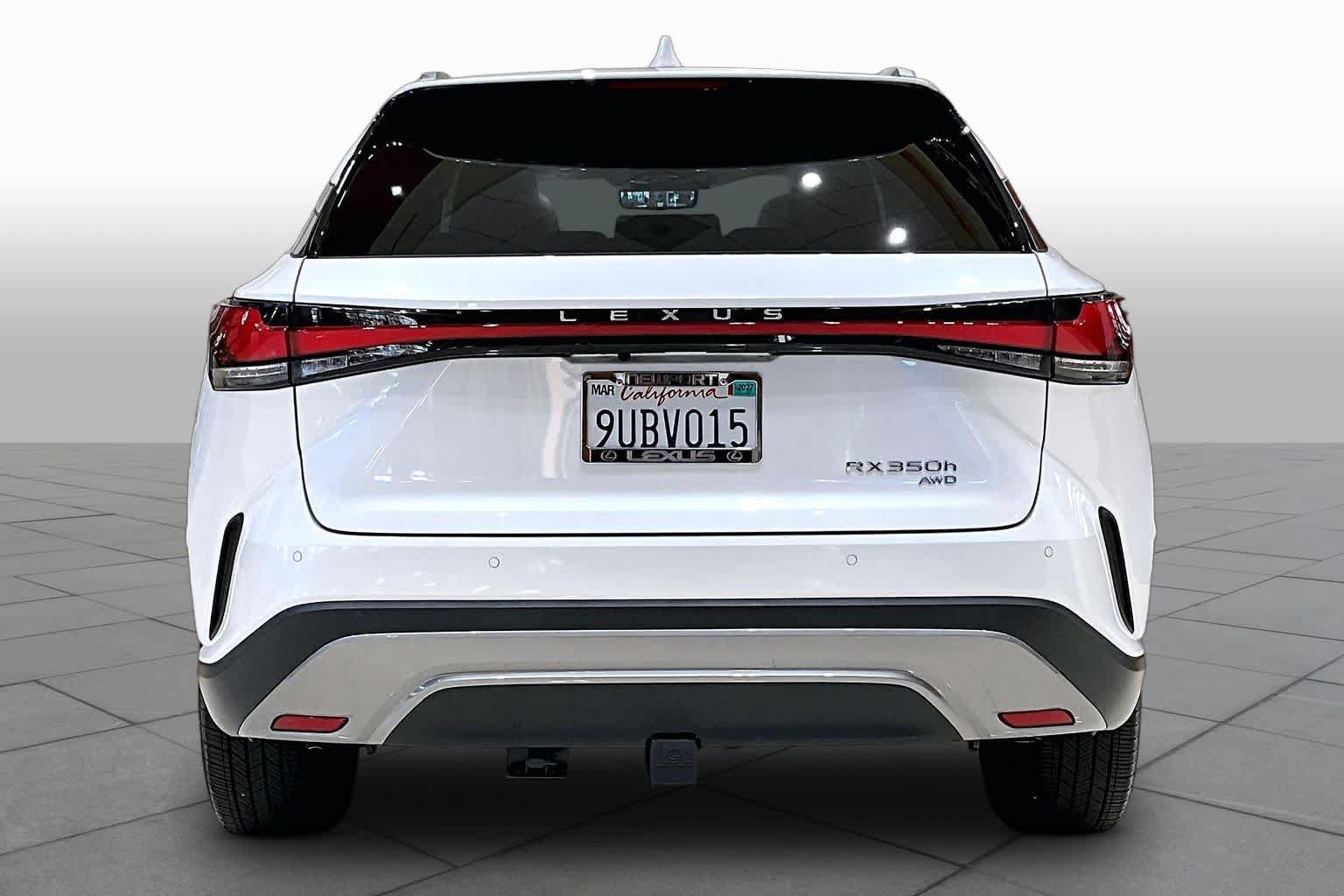 Used 2025 Lexus RX 350 w/ Convenience Package AWD/4WD image 4