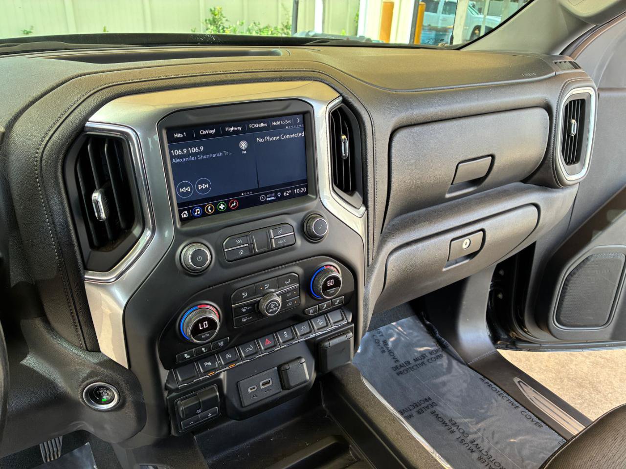 Used 2022 Chevrolet Silverado 1500 LTZ w/ Z71 Off-Road Package AWD/4WD image 18