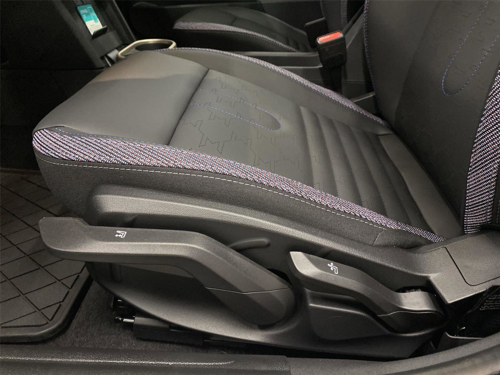 New 2026 MINI Cooper S FWD image 18