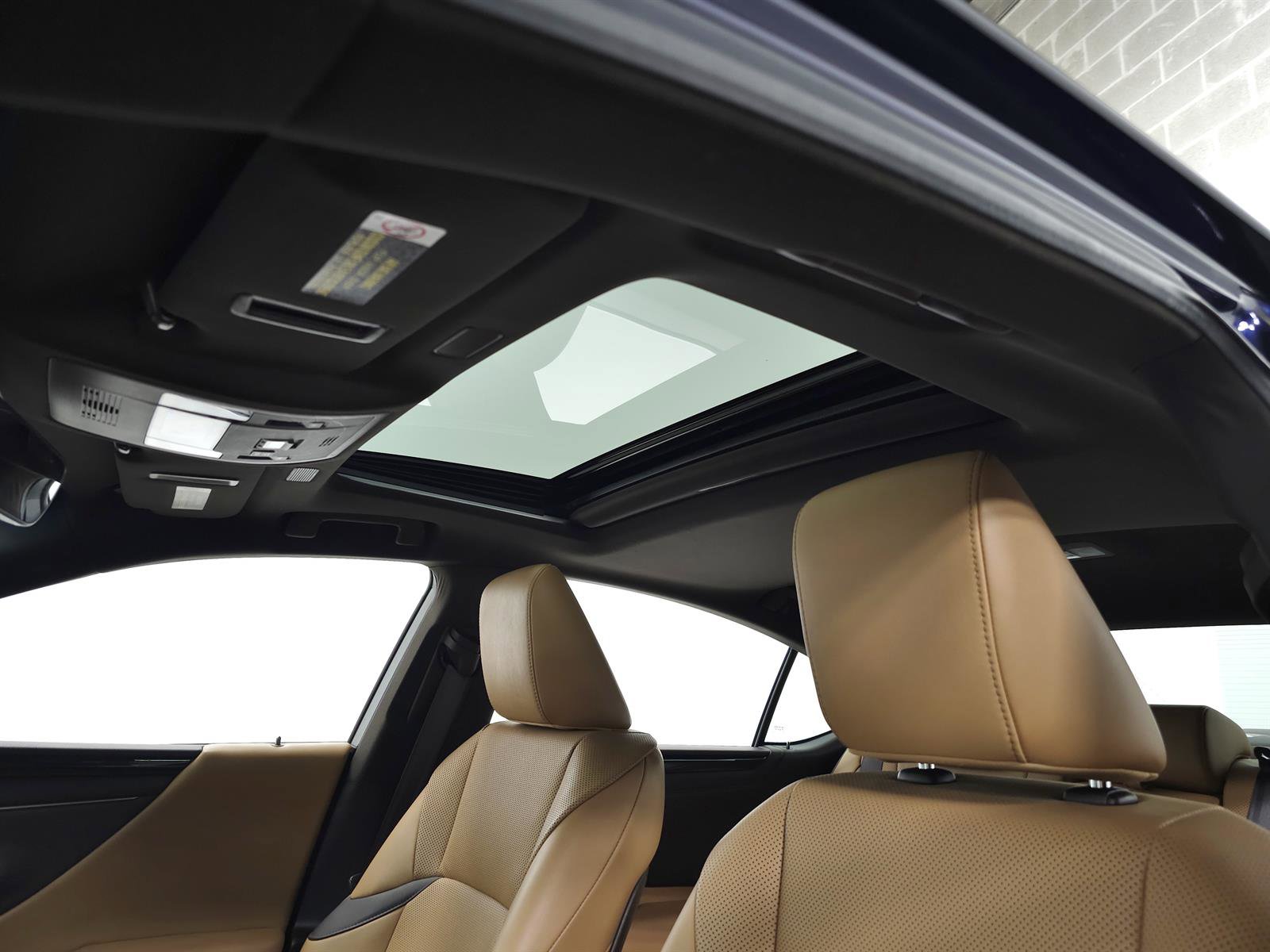 Used 2019 Lexus ES 300h w/ Premium Package FWD image 15