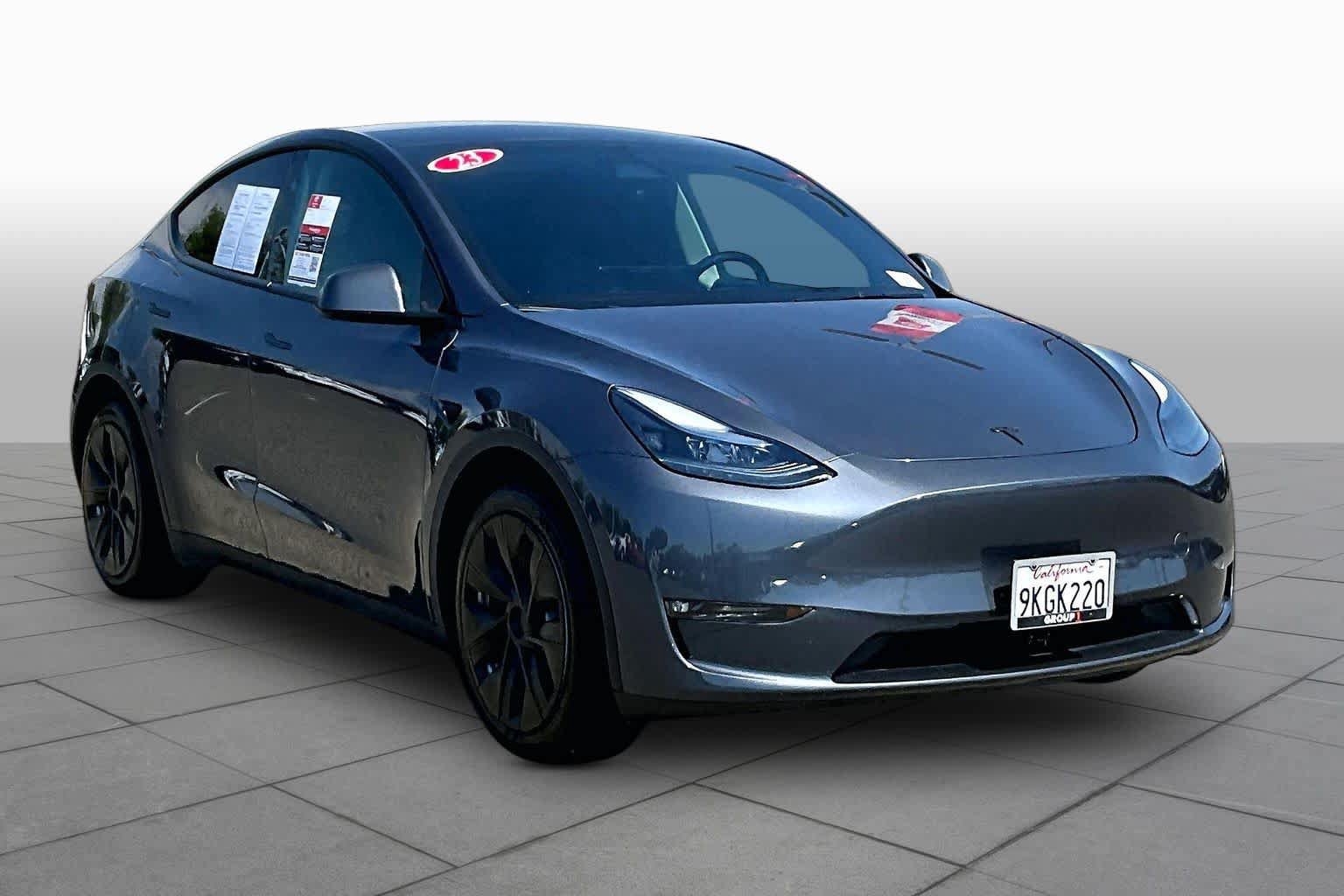 Used 2023 Tesla Model Y Long Range AWD/4WD image 2