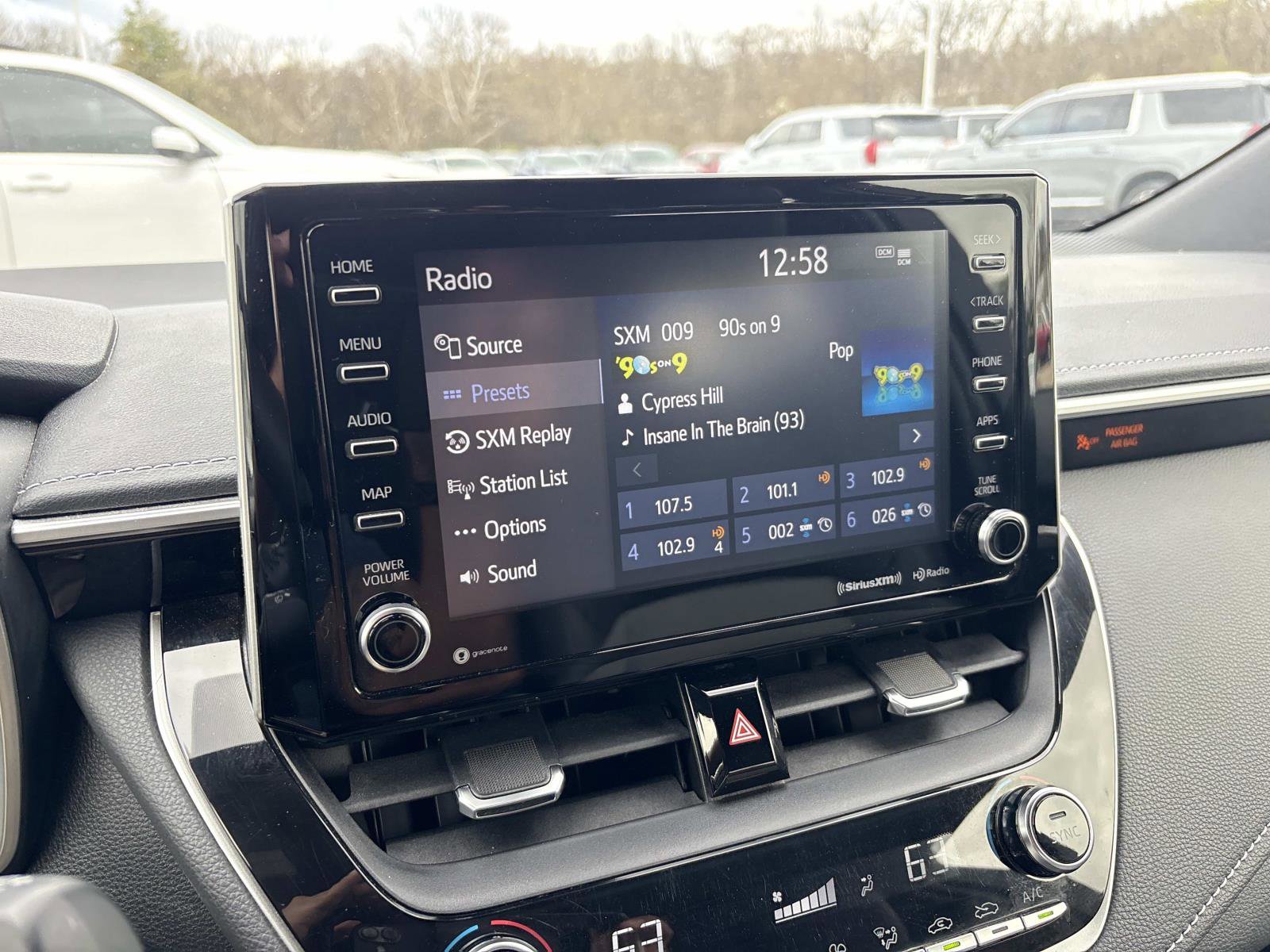 Used 2020 Toyota Corolla XSE image 23