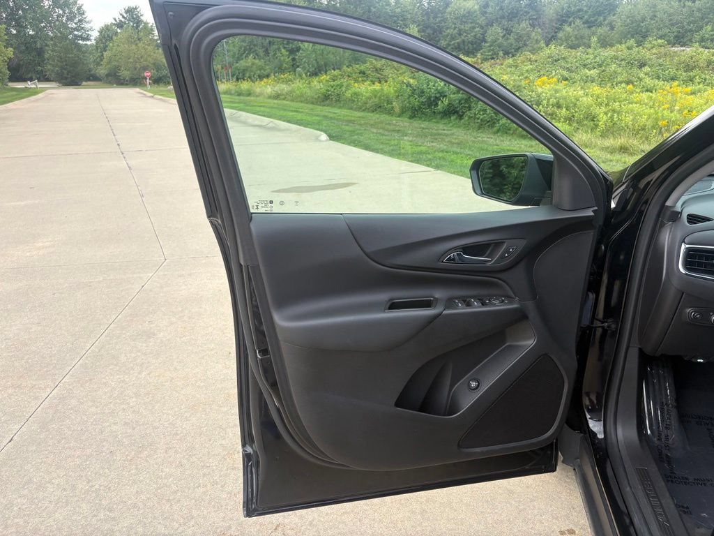 Used 2024 Chevrolet Equinox LT FWD image 13
