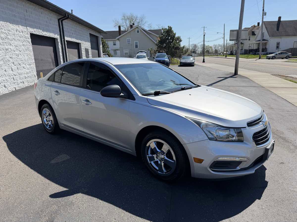 Used 2016 Chevrolet Cruze LS image 7