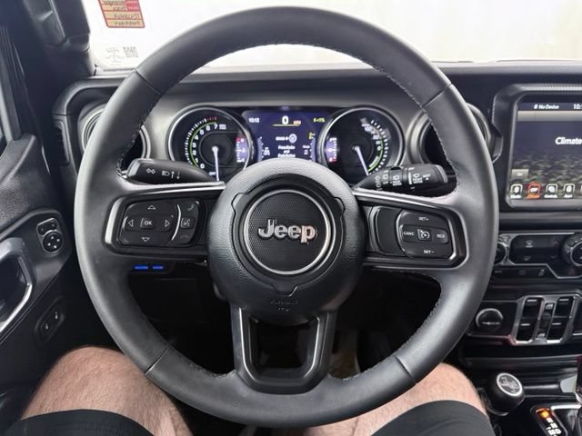 Used 2023 Jeep Wrangler Unlimited w/ Sun & Screen Package AWD/4WD image 25