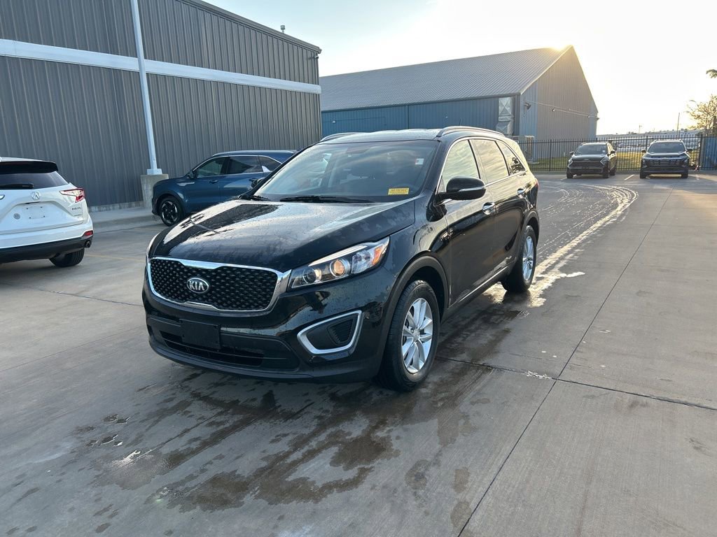 Used 2017 Kia Sorento LX FWD image 1