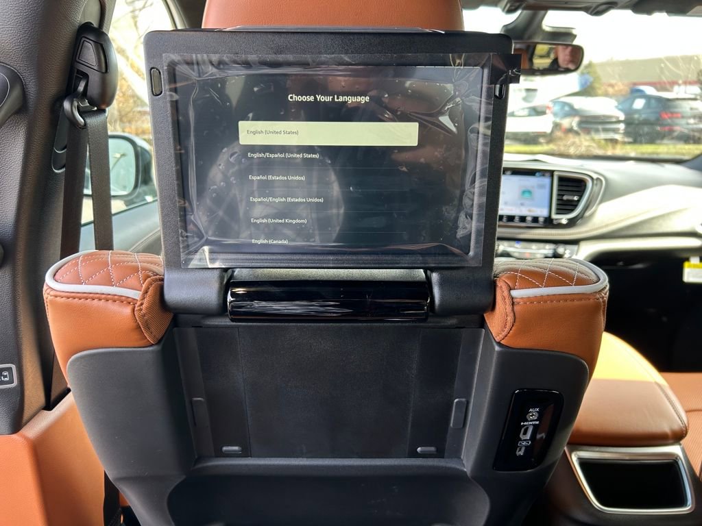 New 2026 Chrysler Pacifica Pinnacle image 12