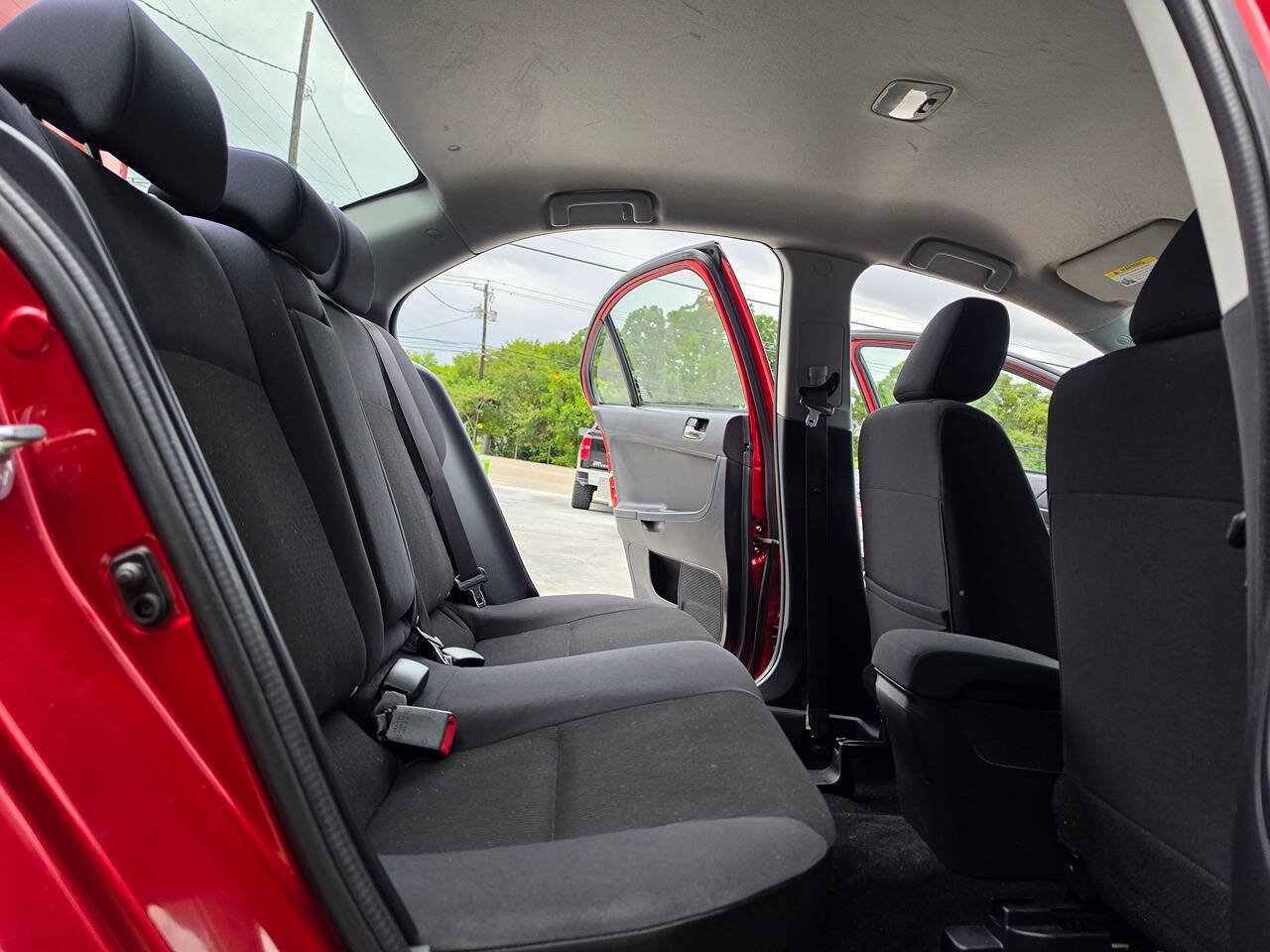 Used 2017 Mitsubishi Lancer ES AWD/4WD image 28