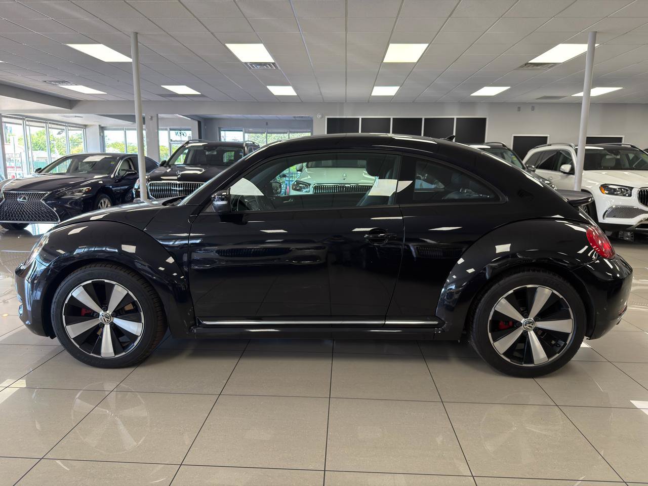 Used 2012 Volkswagen Beetle 2.0T FWD image 6