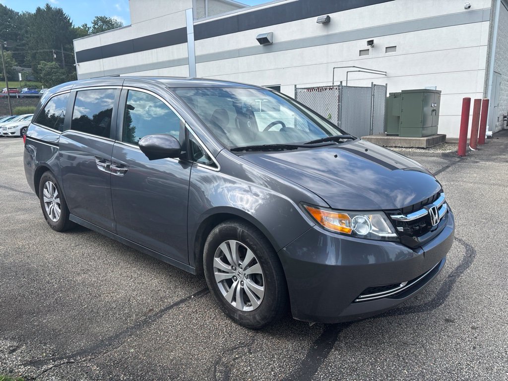 Used 2017 Honda Odyssey SE image 1