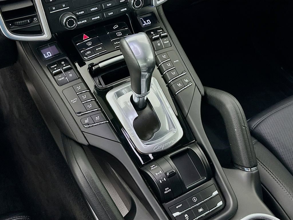 Used 2017 Porsche Cayenne image 17