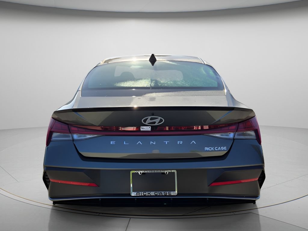 New 2026 Hyundai Elantra SEL Sport Premium FWD image 3