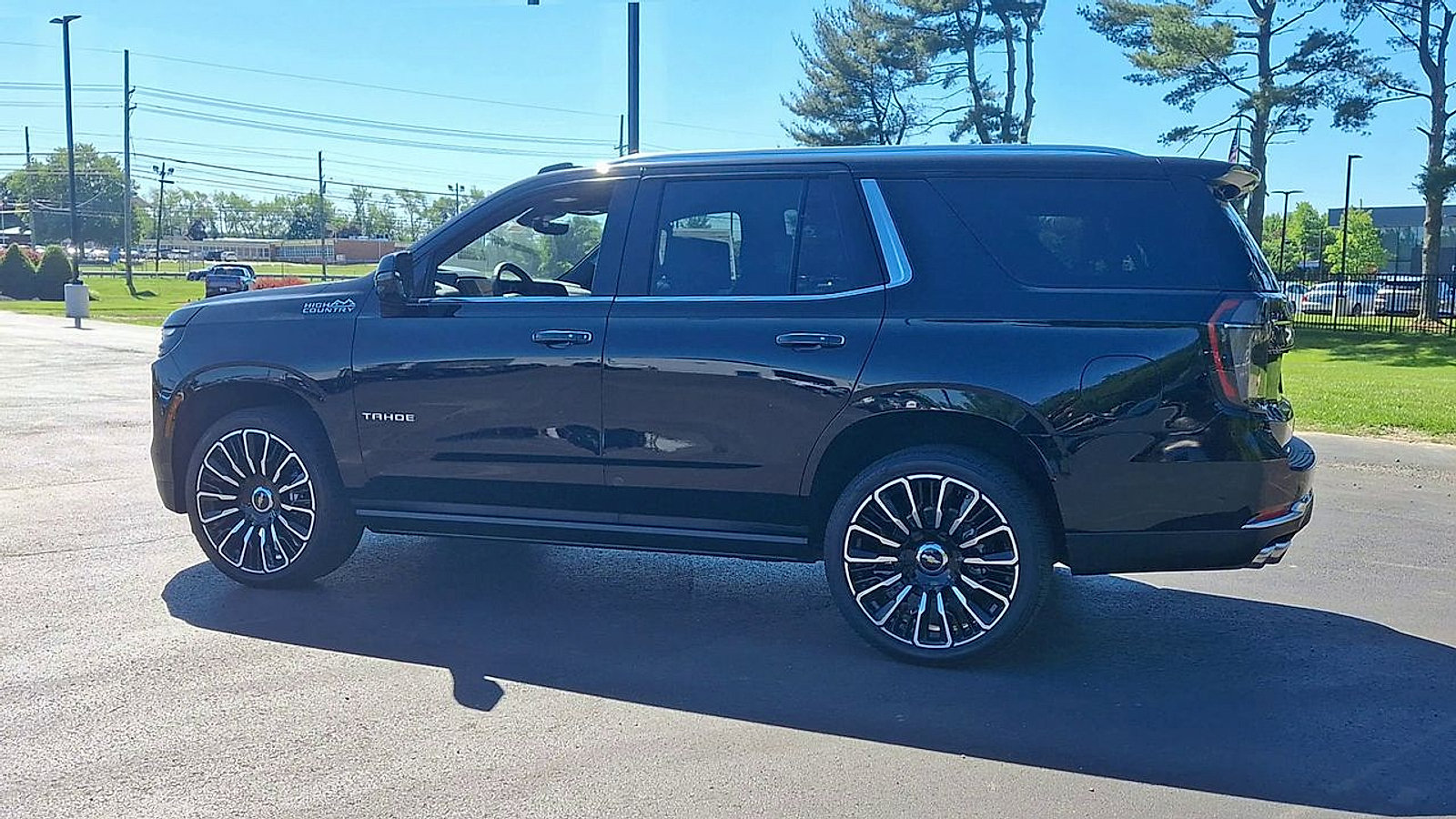 New 2026 Chevrolet Tahoe High Country AWD/4WD image 8