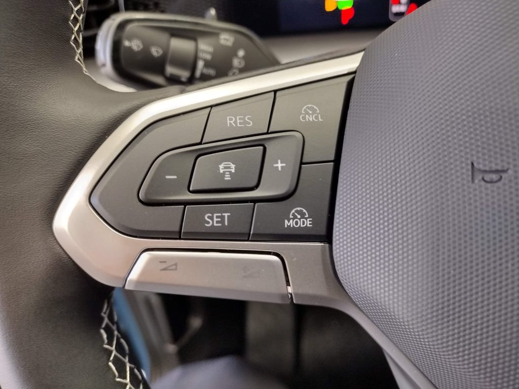 New 2026 Volkswagen Tiguan SE AWD/4WD image 27