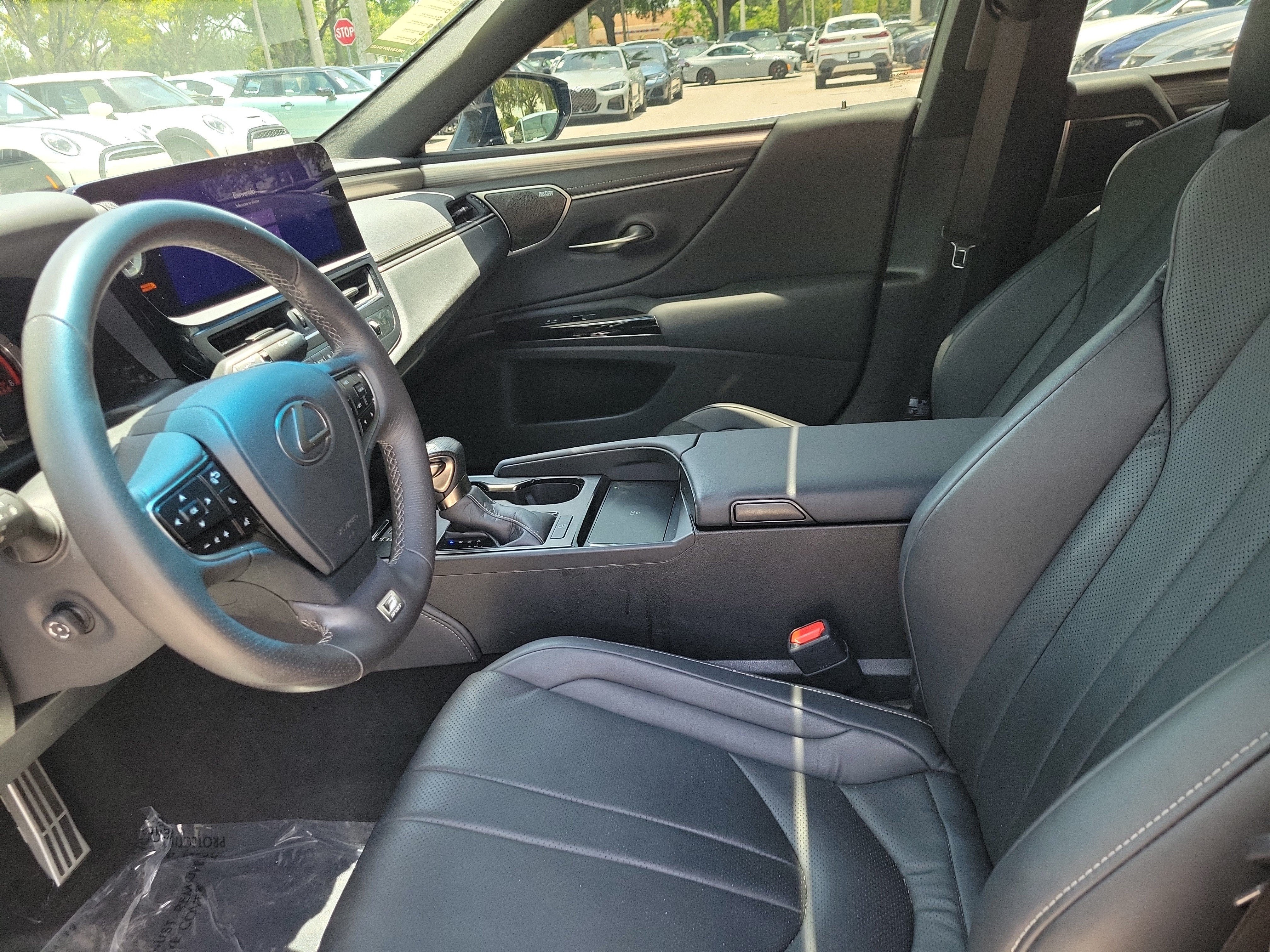 Used 2024 Lexus ES 350 F Sport w/ Accessory Package (Z2) FWD image 12