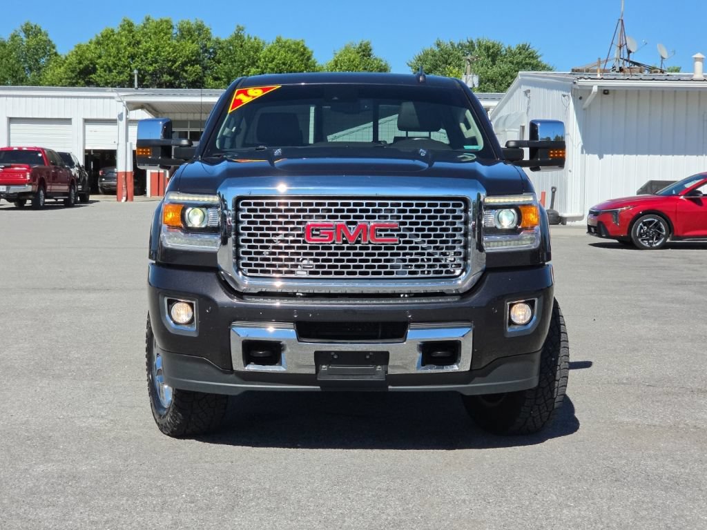 Used 2016 GMC Sierra 2500 Denali w/ Duramax Plus Package AWD/4WD image 2