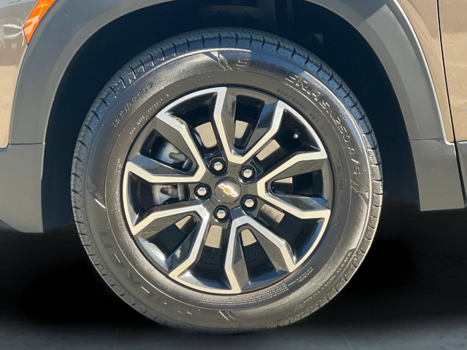 Used 2021 Chevrolet TrailBlazer ACTIV w/ Sun and Liftgate Package image 25