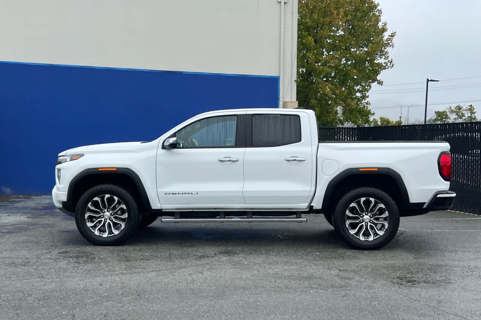 Used 2024 GMC Canyon Denali AWD/4WD image 10